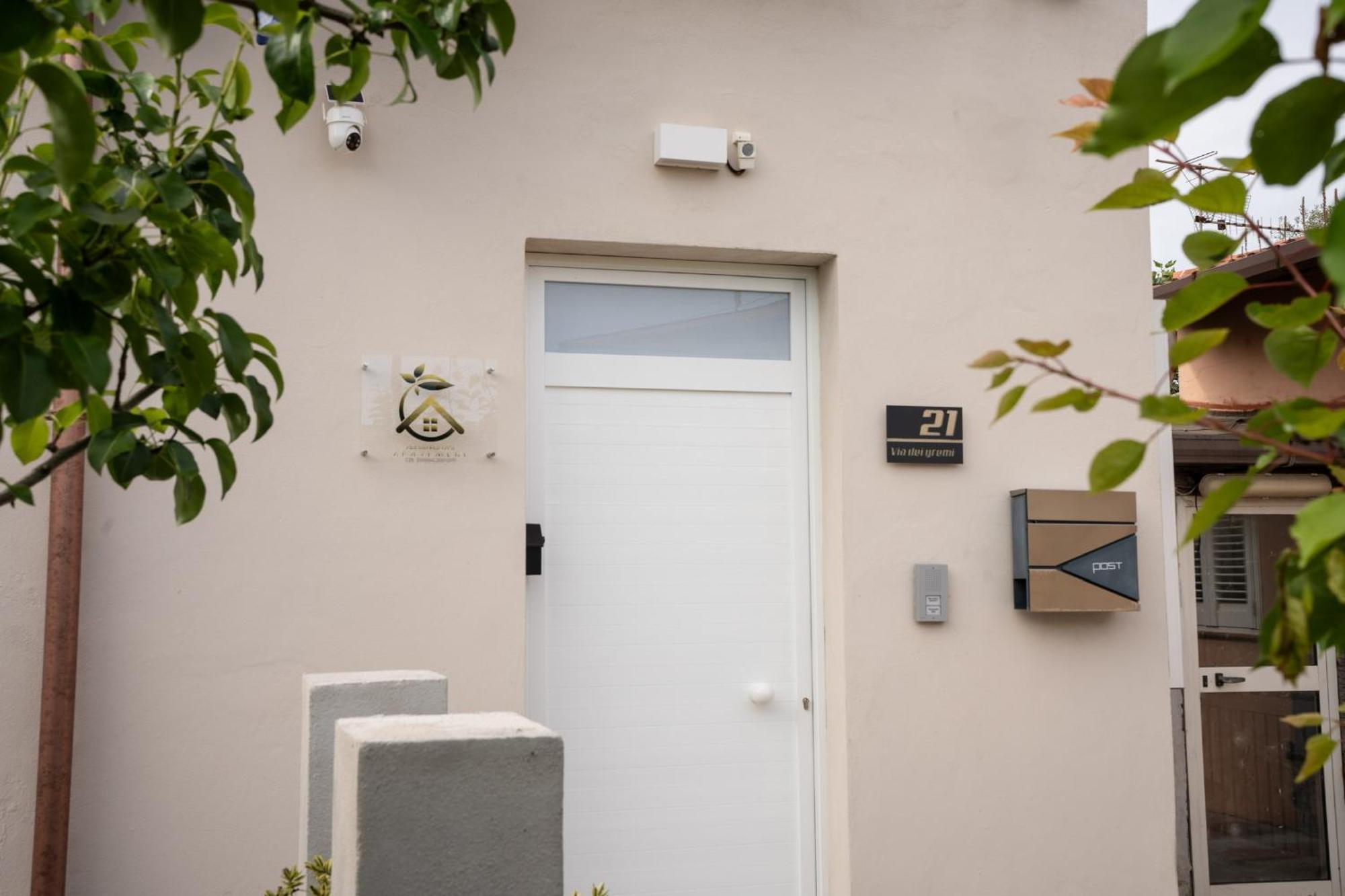 Alessandra'S Apartment Sassari Exterior photo